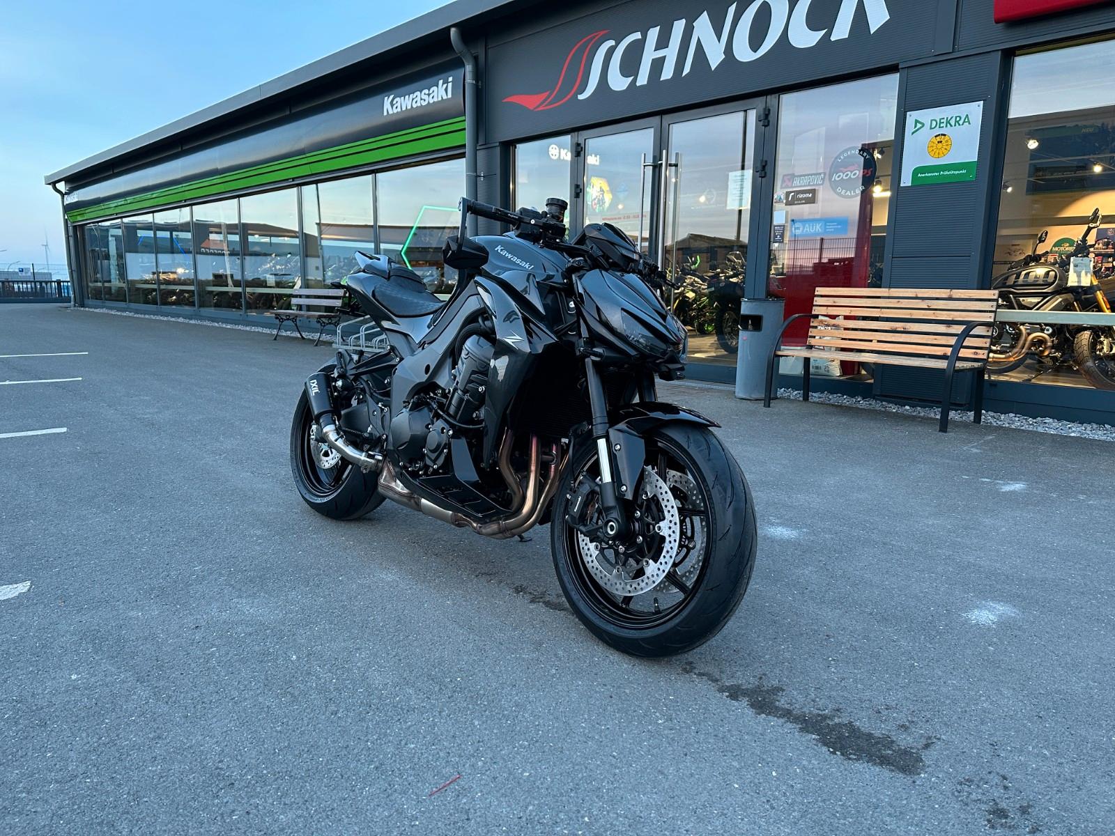 Kawasaki Z1100 Blackbird Edition