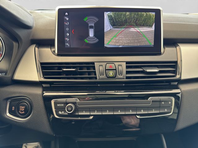 Fahrzeugabbildung BMW 220i Grand Tourer Pano+Kamera+Leder+Head-Up+HiFi