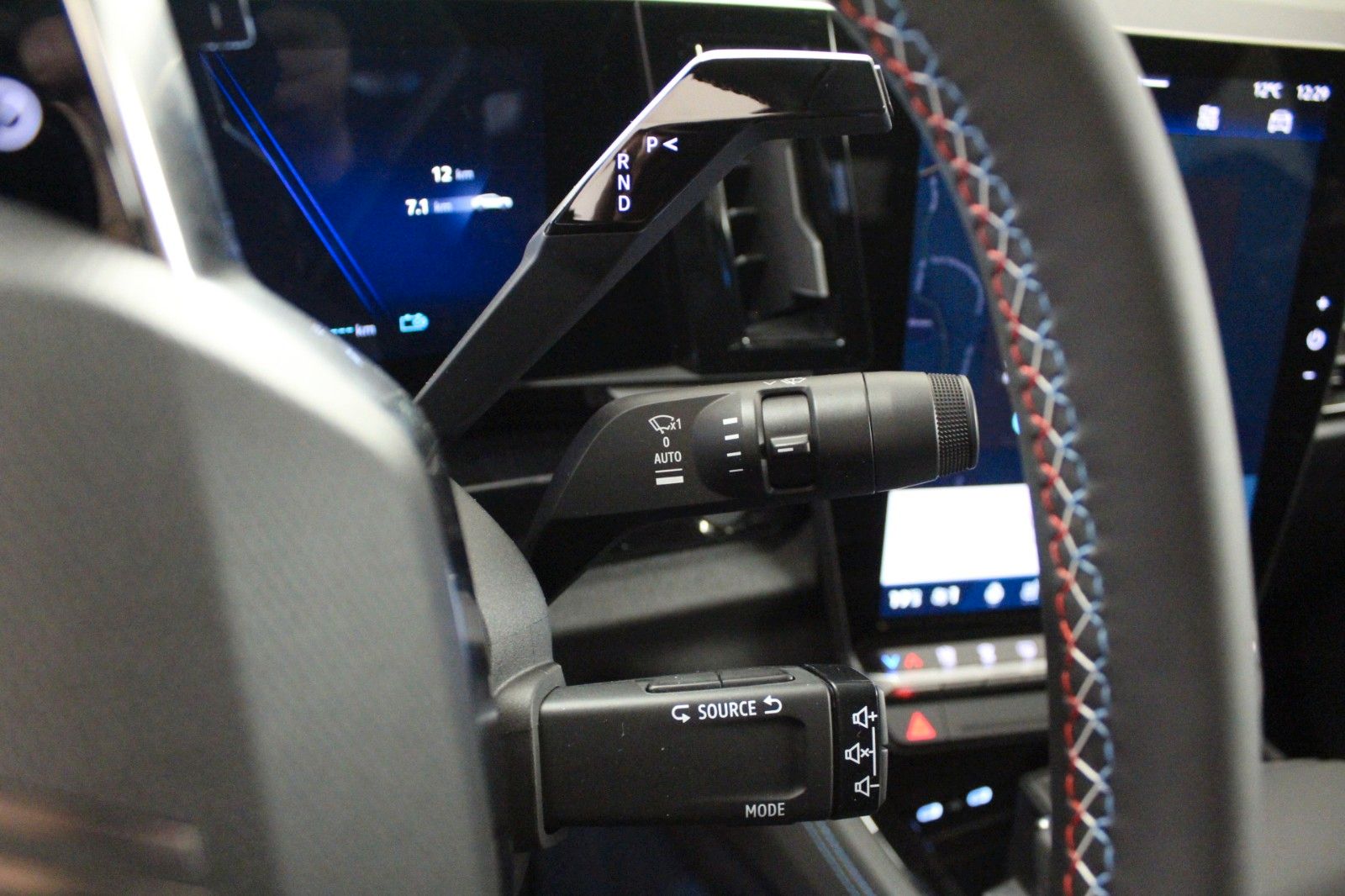 Fahrzeugabbildung Renault Rafale Hybrid E-Tech 4x4 300 PHEV Atelier Alpine