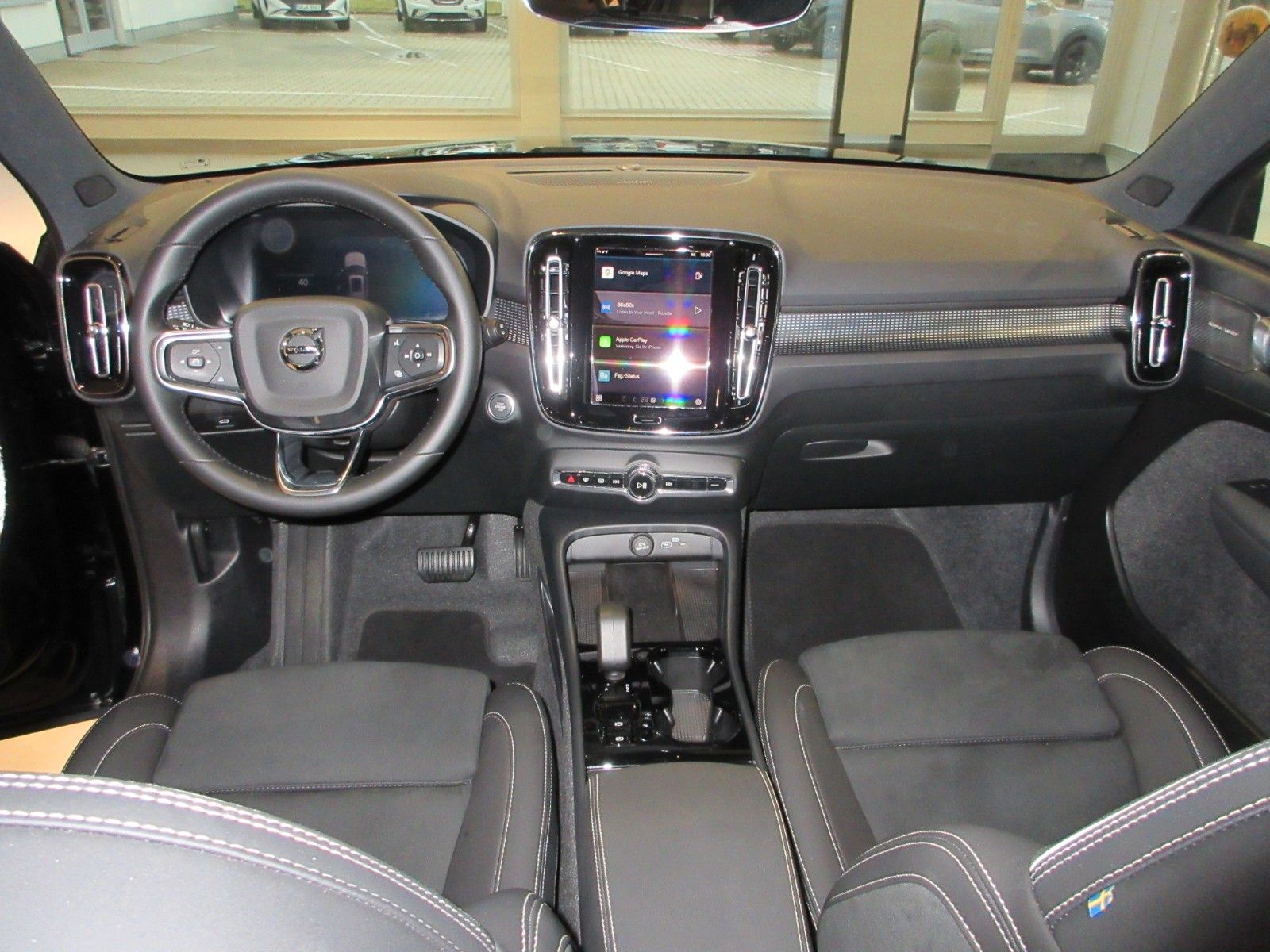 Fahrzeugabbildung Volvo XC 40 B3 Ultra Black Edition | 360° | NS | Navi