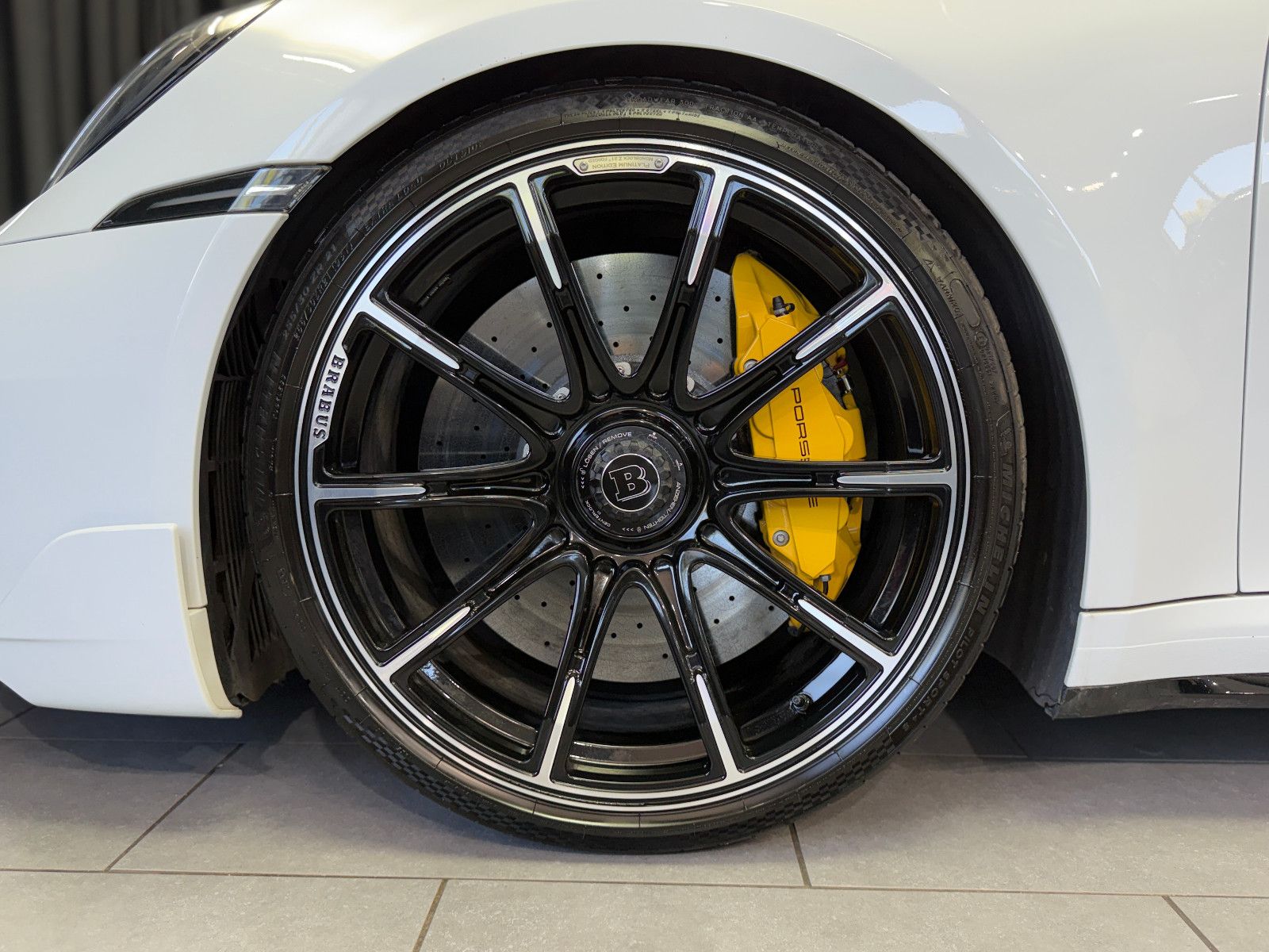 Fahrzeugabbildung Porsche 992 Turbo S|AERO-PAKET|BRABUS|BOSE|ACC|KW