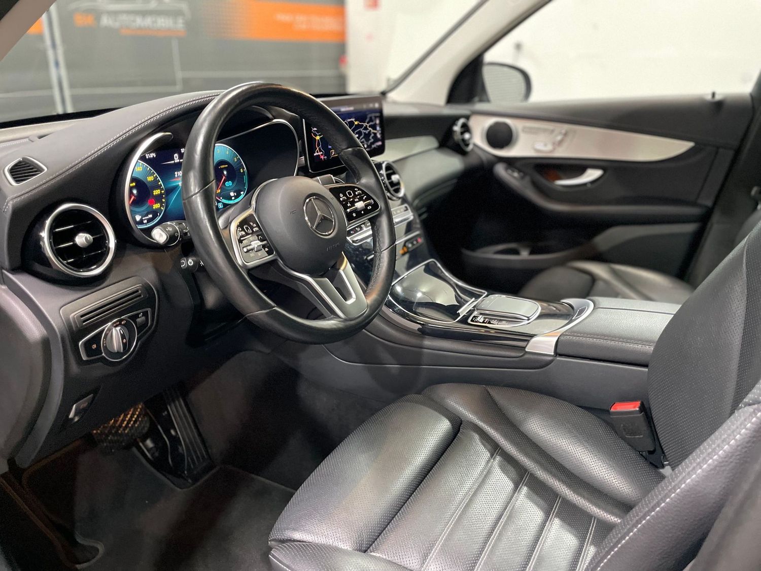 Fahrzeugabbildung Mercedes-Benz GLC 300 de 4M AMG#Pano#Wide#HeadUp#360#Memory