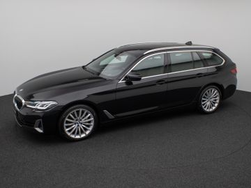 Fahrzeugabbildung BMW 530d Luxury Line Panorama Laser Kamera HUD HiFi