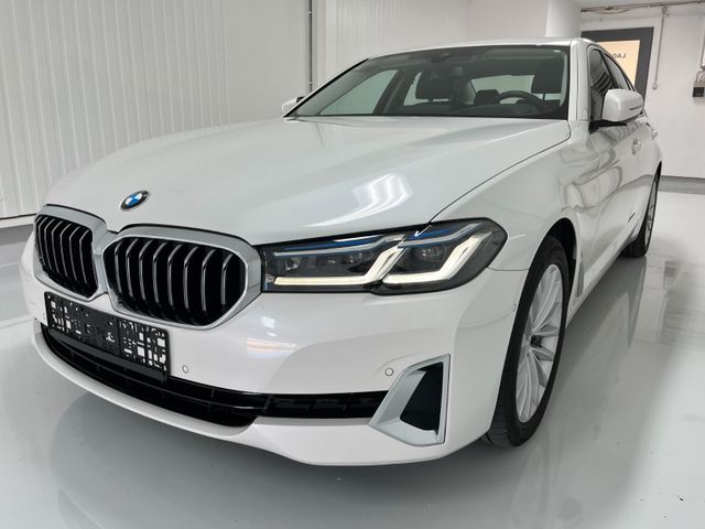 BMW 530 d Luxury Line/Laserlicht/Head-Up/Leder/AHK