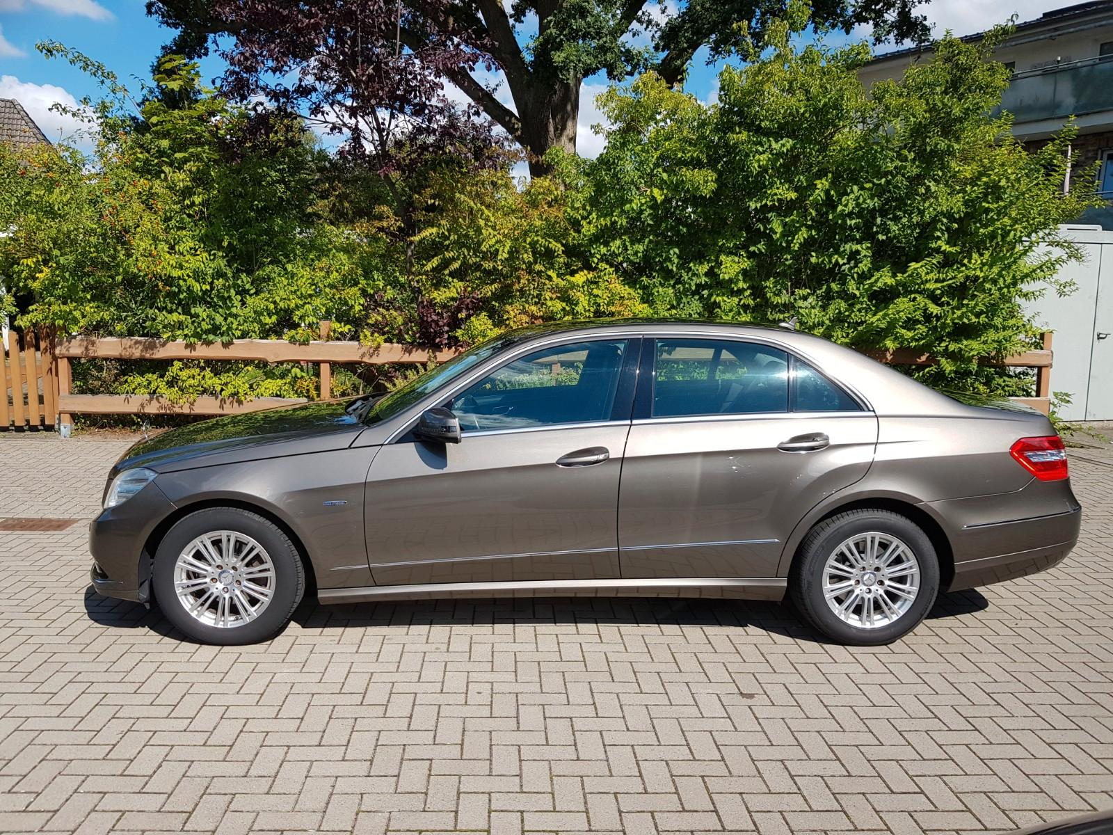 Mercedes-Benz E 220 CDI BlueEFF ELEGANCE  Top Zustand