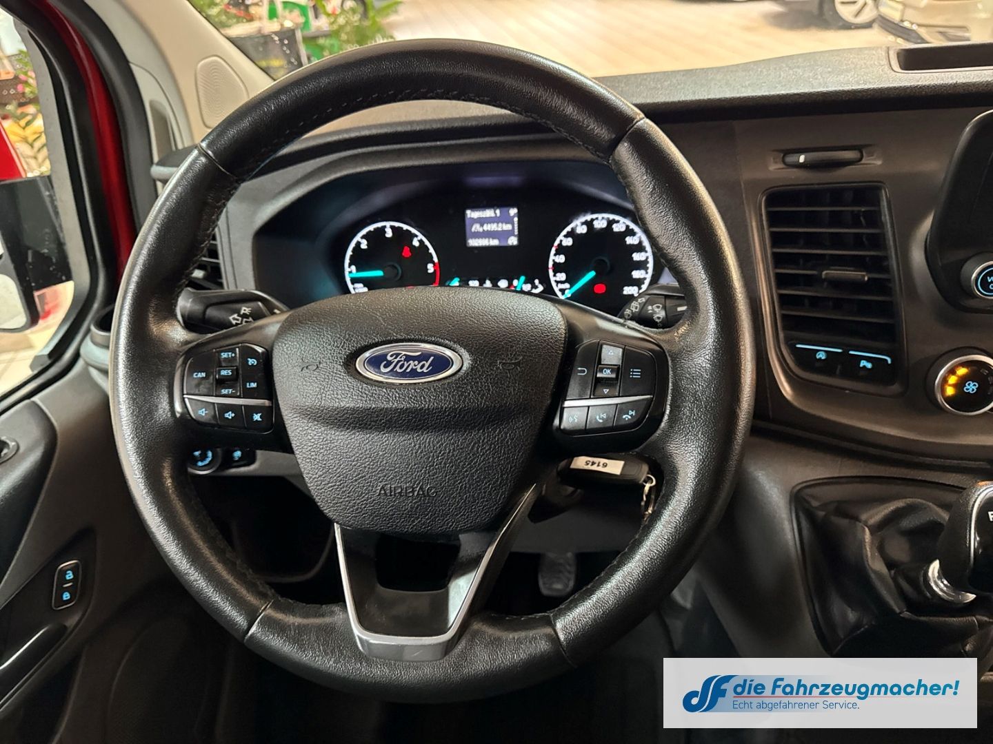 Fahrzeugabbildung Ford Transit Custom Tourneo Kombi 320 L1 Trend *6145