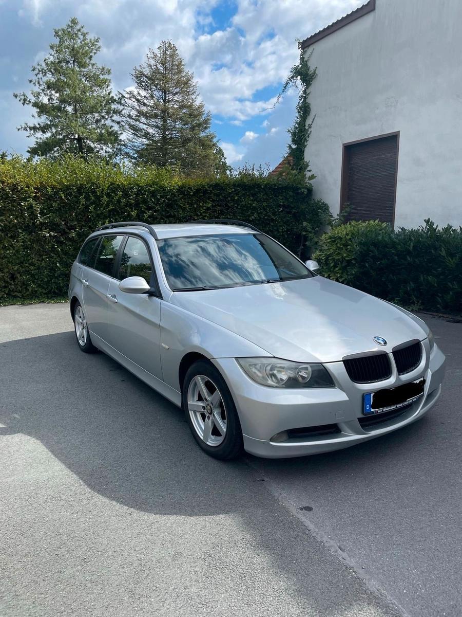 BMW 318 2006 — engine 122 HP (90kW)