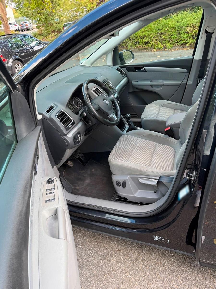 Volkswagen Sharan 2010 — photo 10