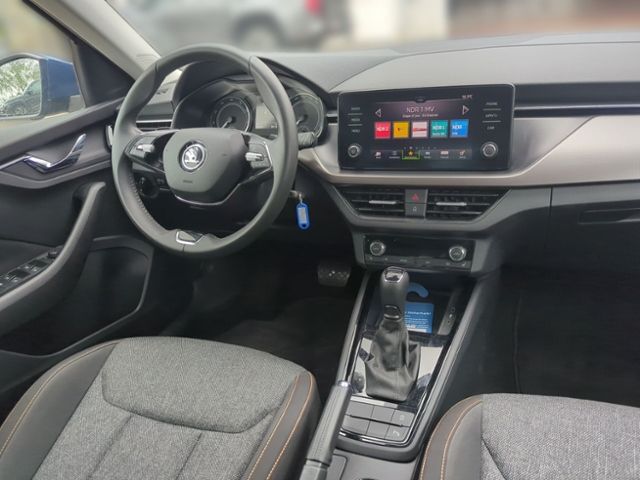 Fahrzeugabbildung SKODA Kamiq 1.0 TSI DSG Clever 1.HAND PDC MFL SHZ