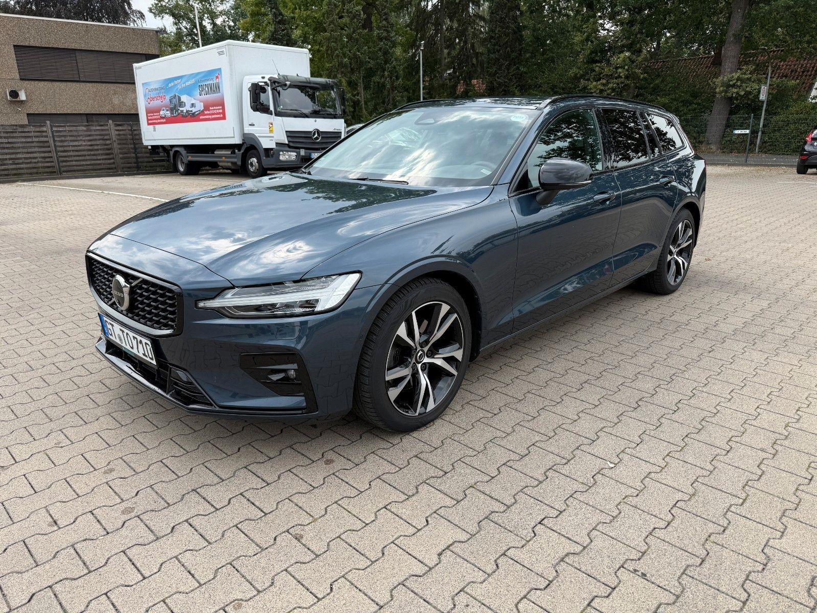 Fahrzeugabbildung Volvo V 60 Kombi Plus Dark