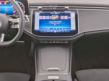 Mercedes E 200 - 5