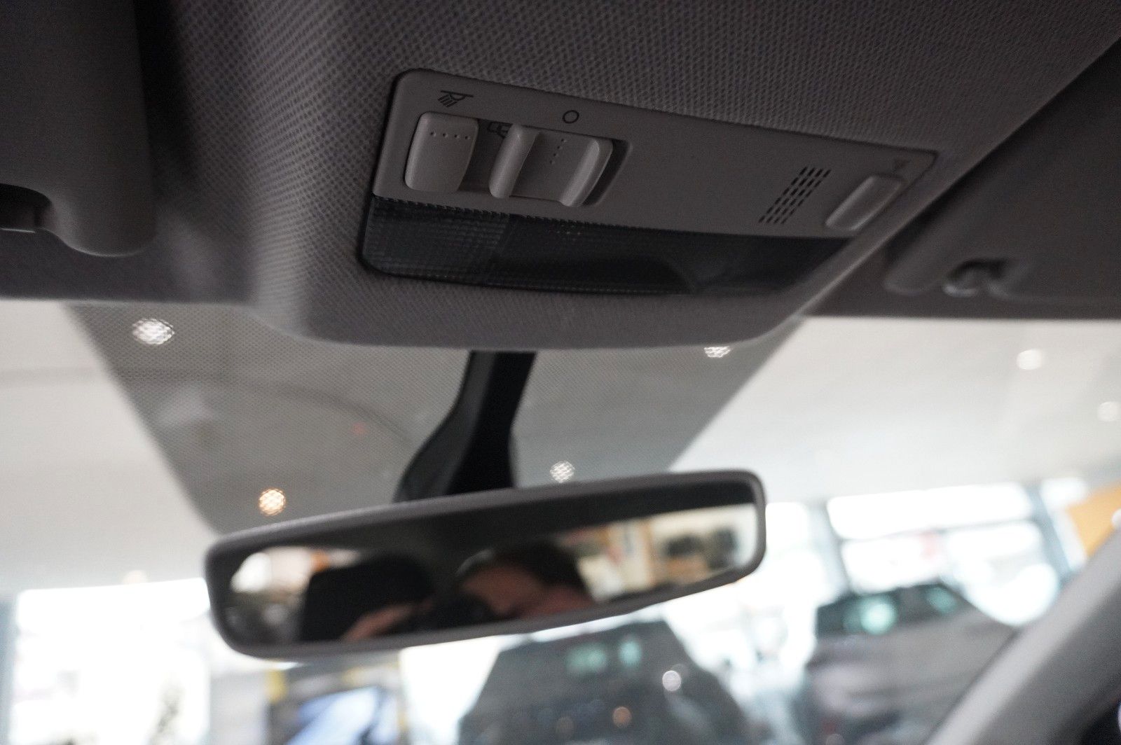 Fahrzeugabbildung SEAT Ibiza 1.0 MPI STYLE 5-TÜR NAVI/PDC/TEMP./NEBEL