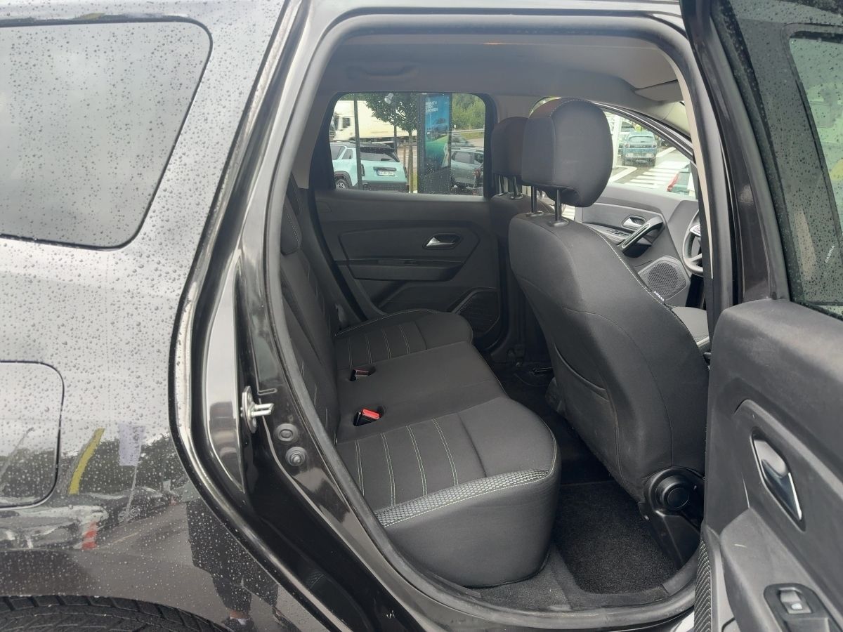 Fahrzeugabbildung Dacia Duster Adventure TCe 150 *leichter Hagelschaden*