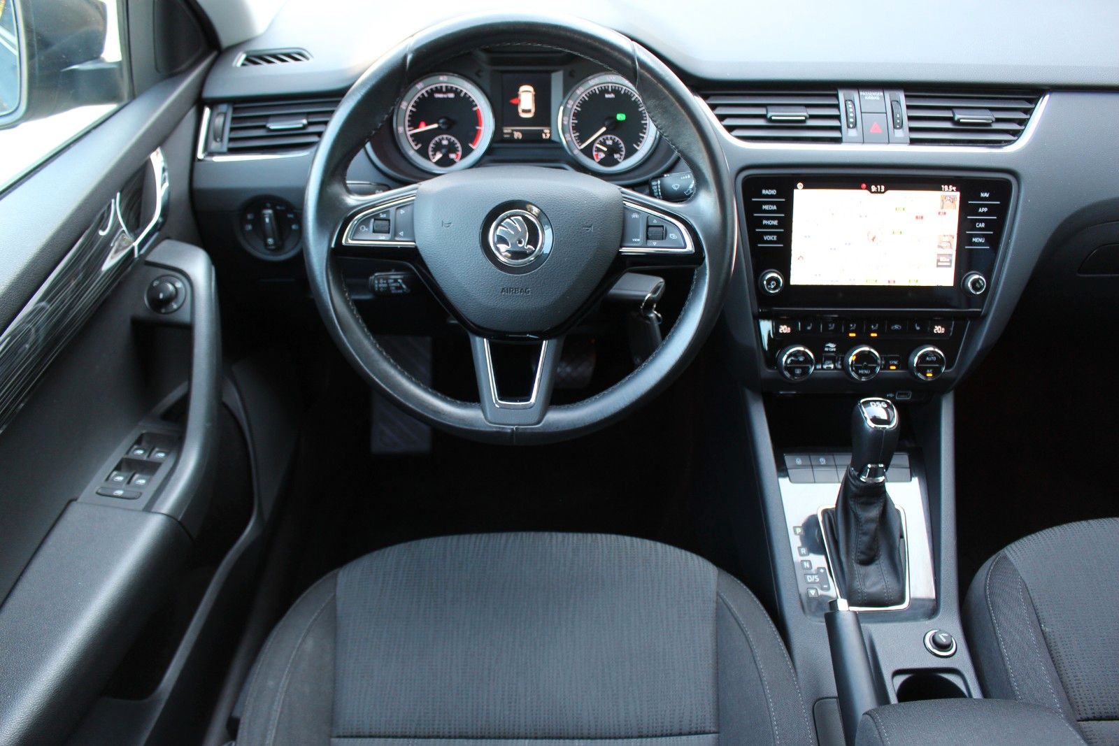 Skoda Octavia Combi Style 2.0 TSI DSG+Navi+Kamera+ACC foto 16