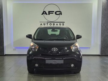Toyota IQ - 2