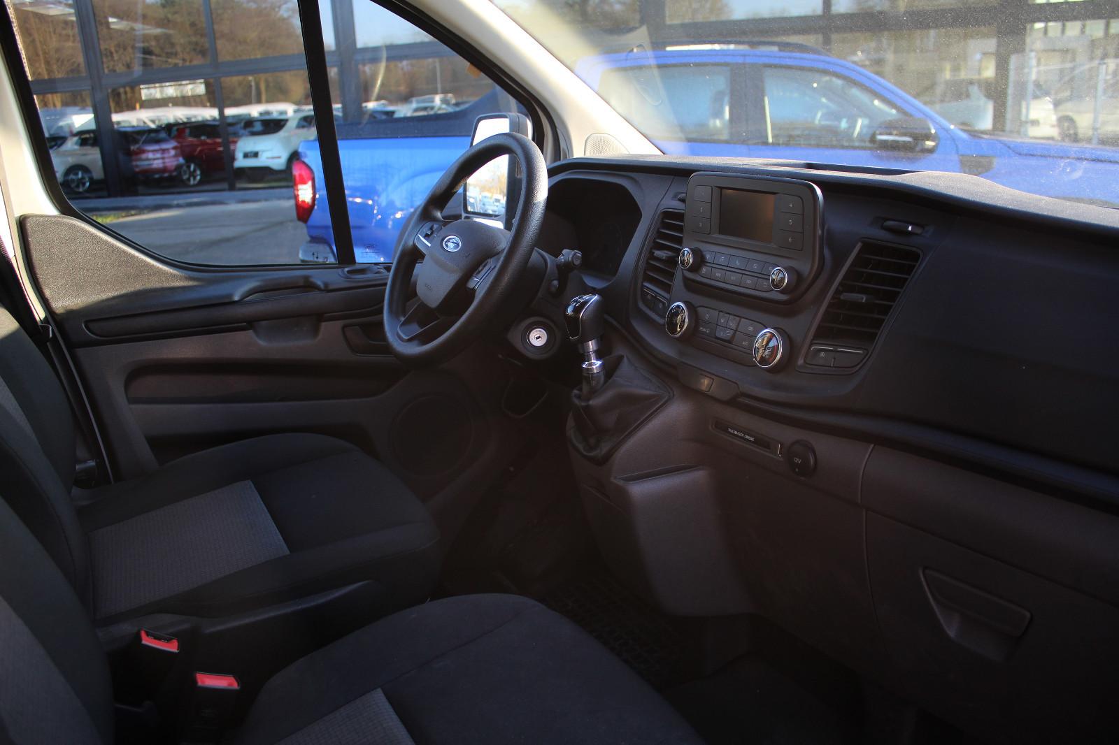 Ford Transit Custom Kombi 320 L1 (9 Sitzer)