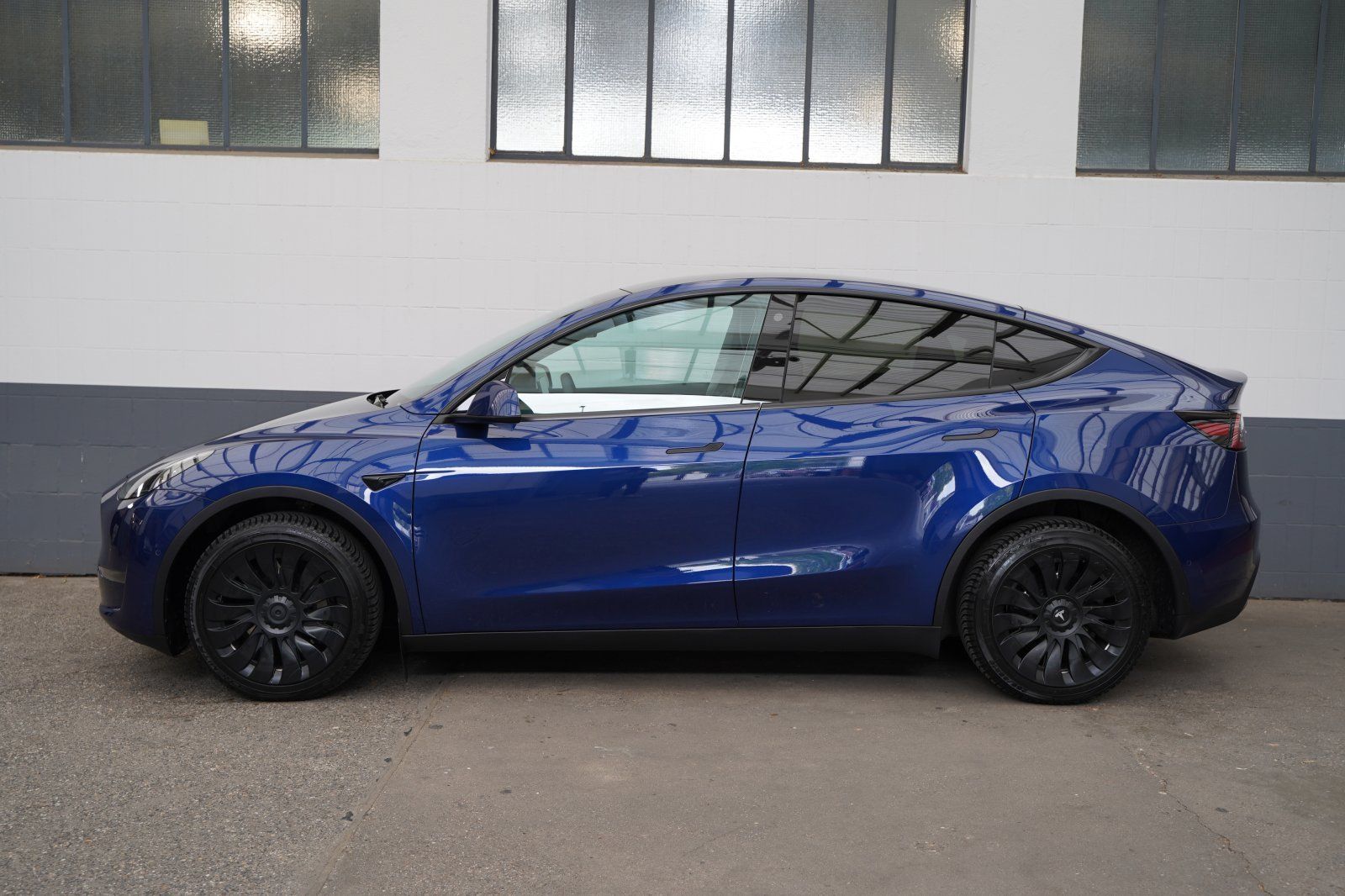 Tesla Model Y Long Range AWD 1.Hand foto 4