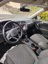 Volkswagen Tiguan - 2