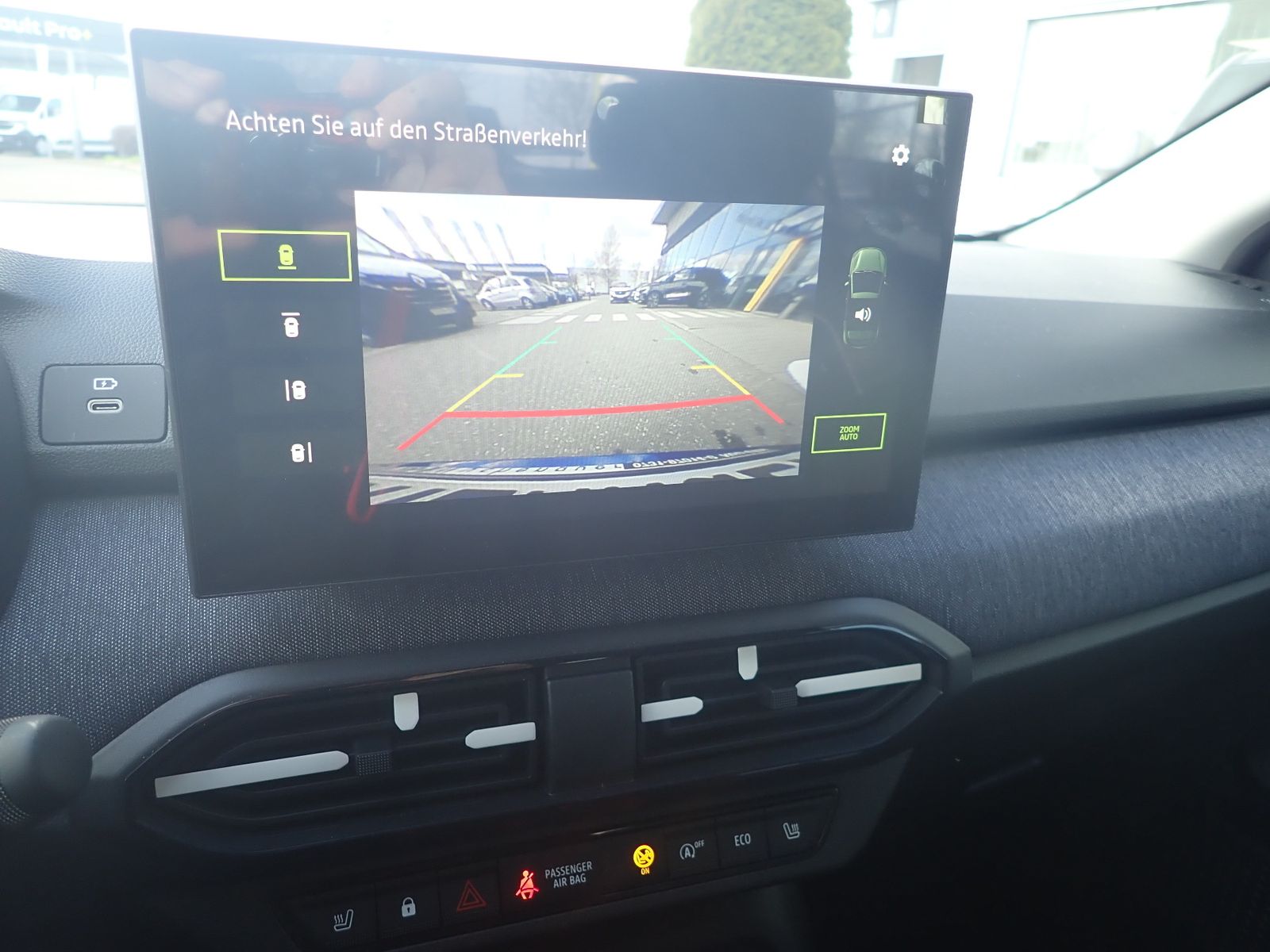 Fahrzeugabbildung Dacia Sandero Journey TCe 100