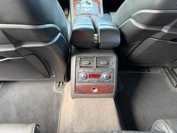 Audi A8 - 11