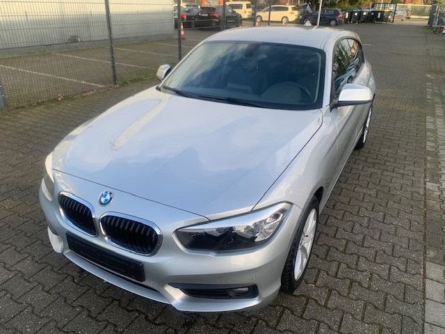 BMW 118 Baureihe 1 Lim. 118i Automat. Sportsitze,