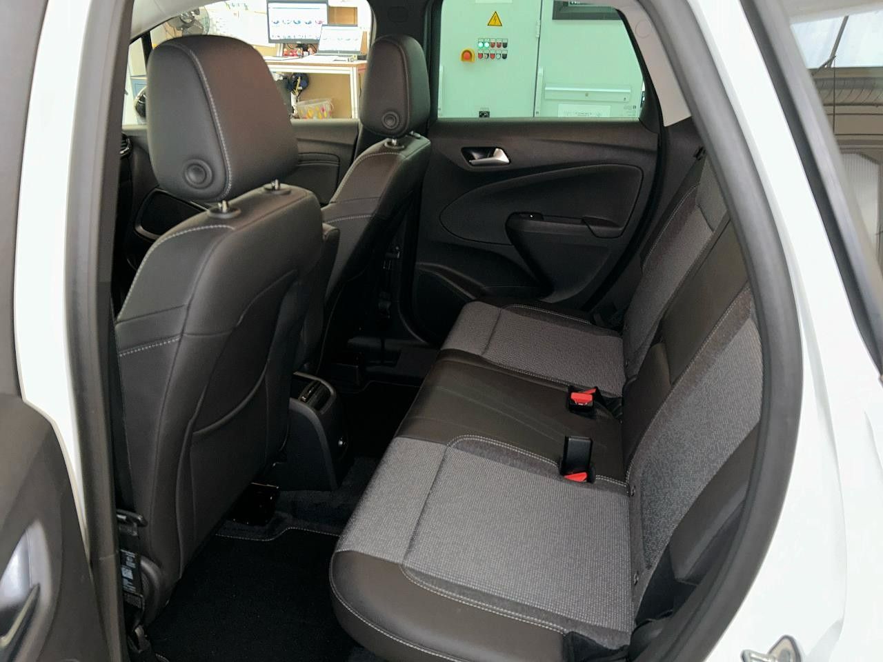 Fahrzeugabbildung Opel Crossland Elegance/Allwetter/AGR/Kamera!