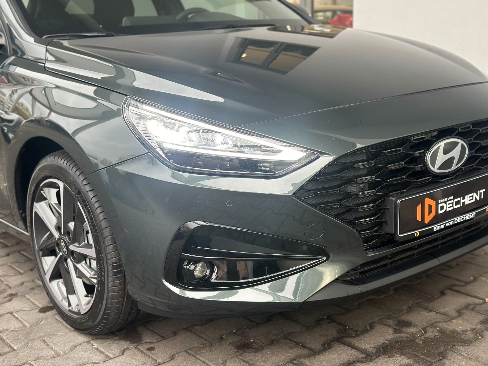 Fahrzeugabbildung Hyundai i30 Kombi Advantage Plus 1.0l DCT Navi/Toterw.!