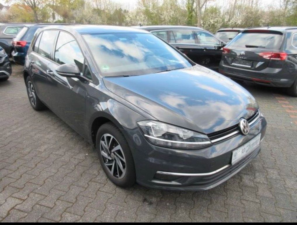 Image of Volkswagen Golf