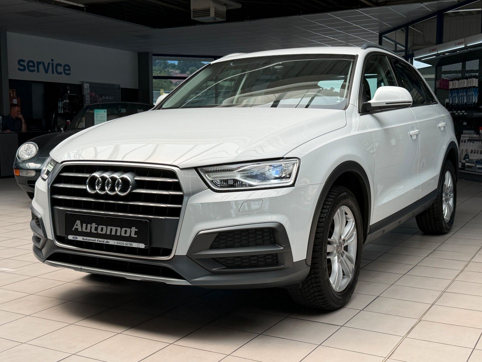 AUDI Q3 2.0 TDI design*Bi-Xenon*Navi*Klima*SHZ*Temp.