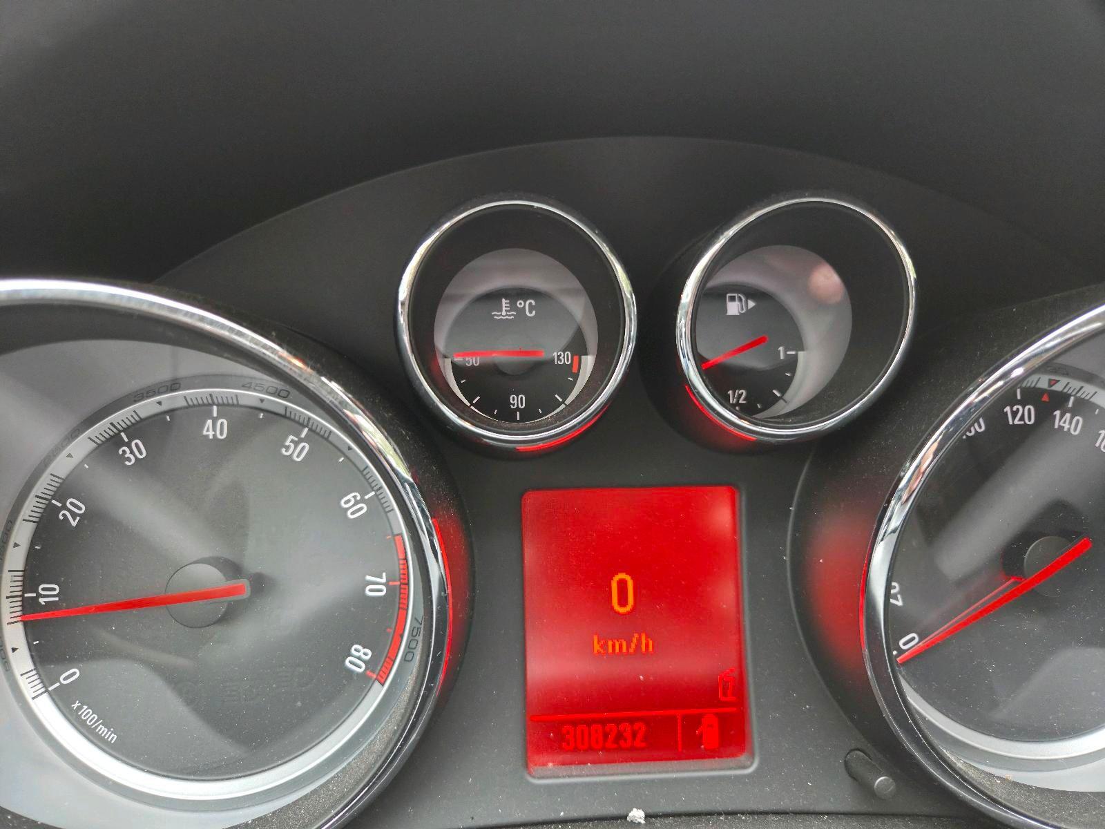 Opel Insignia 2009 — photo 9