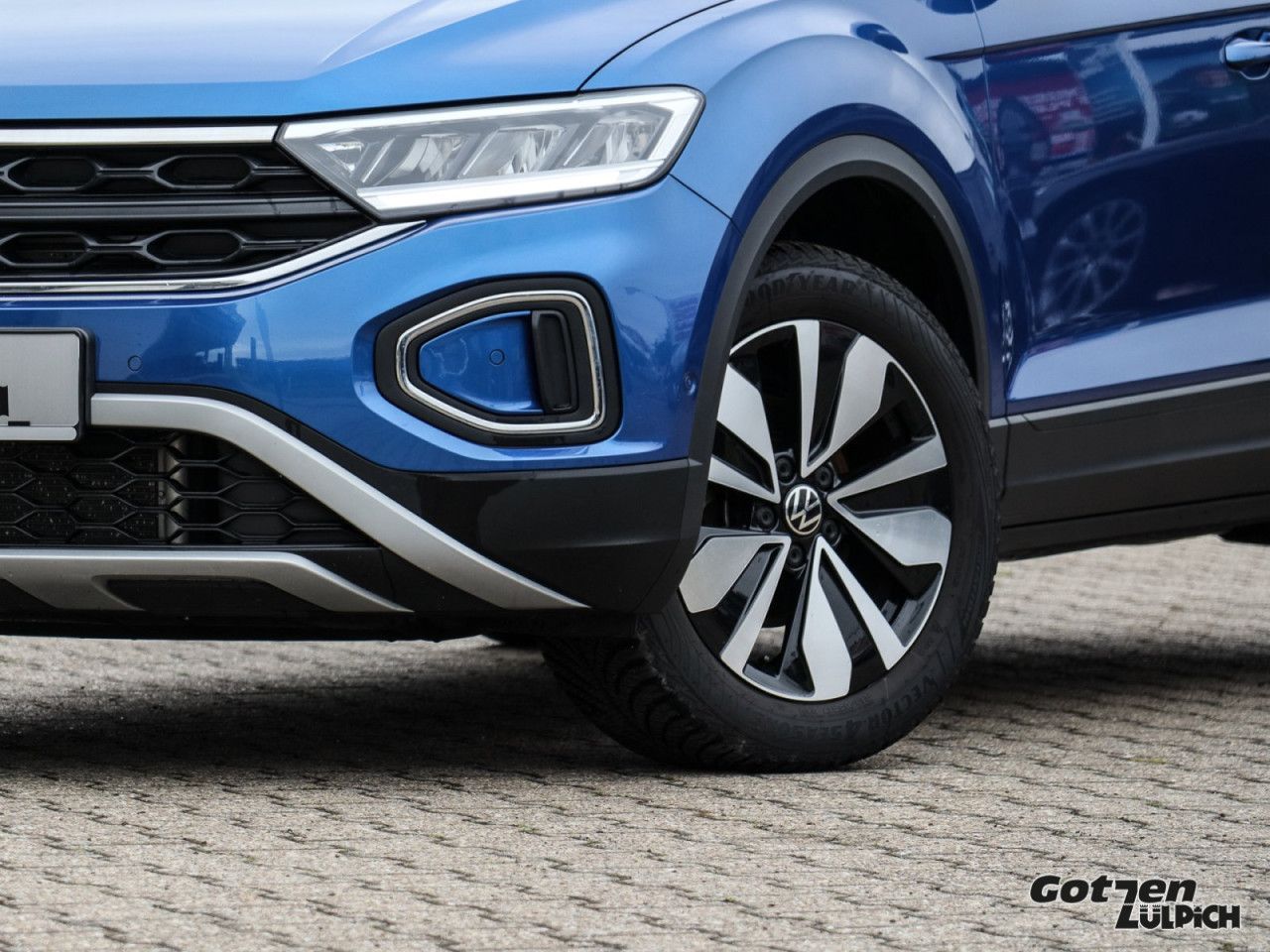 Fahrzeugabbildung Volkswagen T-Roc Move 1.5 TSI Navi Rückfahrkamera AHK LED