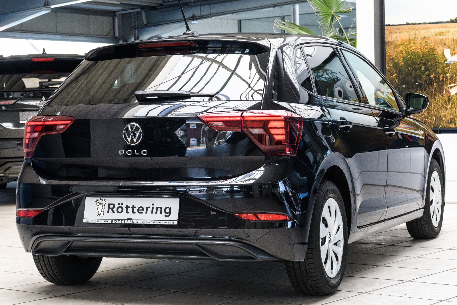 Fahrzeugabbildung Volkswagen Polo VI Life +Sitzheizung  +Allwetter
