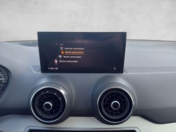 Audi Q2 35 TFSI basis 7-Gang S tronic|Kamera|Navi|LED