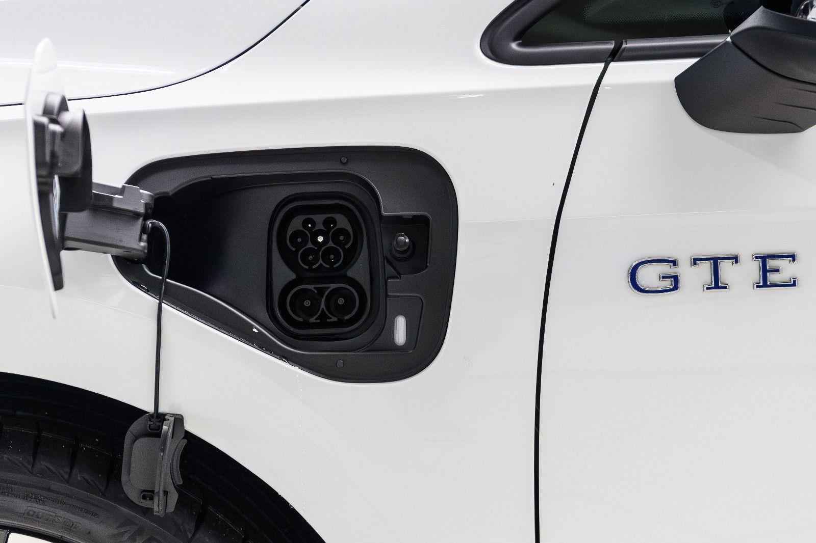 Fahrzeugabbildung Volkswagen Golf GTE BLACK-STYLE+ IQ-LIGHT