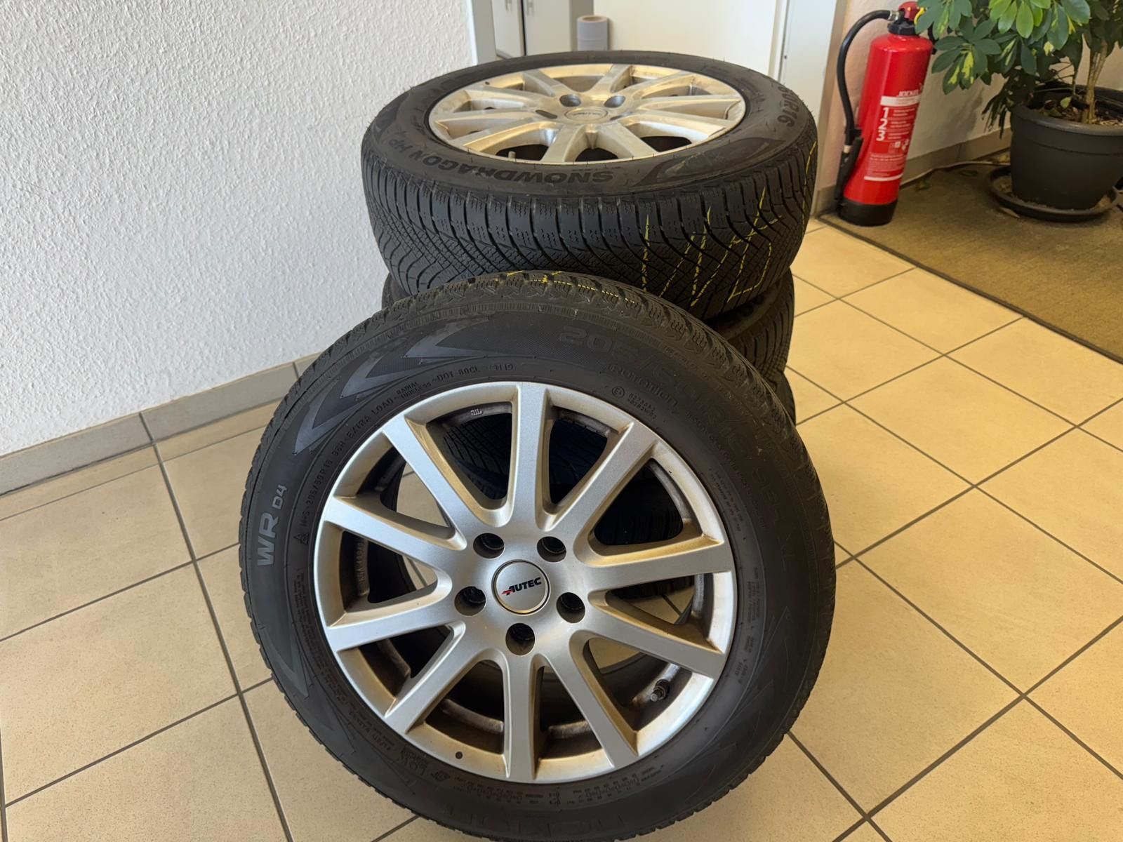 Fahrzeugabbildung BMW 216 Baureihe 2 Gran Tourer 216 d Advantage
