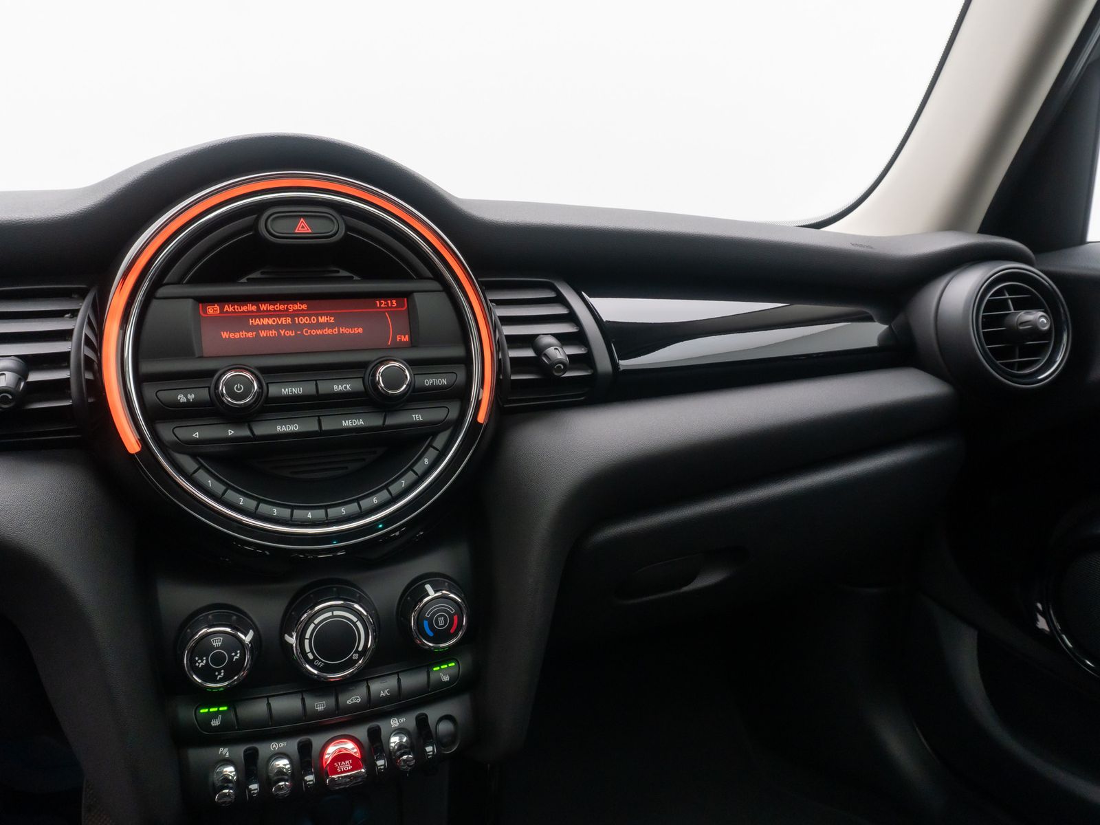 Fahrzeugabbildung MINI Cooper Clubman Tempomat ParkAss Panorama LM