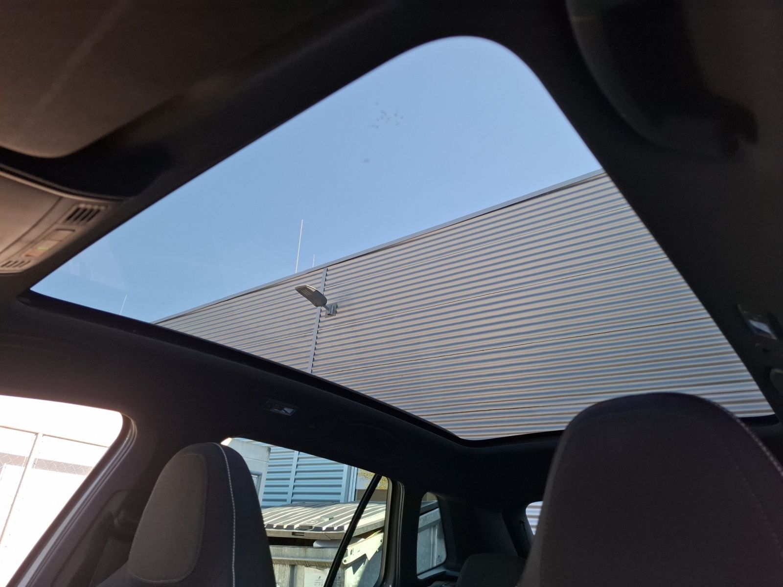 Fahrzeugabbildung SKODA Kamiq TSI Monte Carlo LED Navi AID Pano ACC PDC