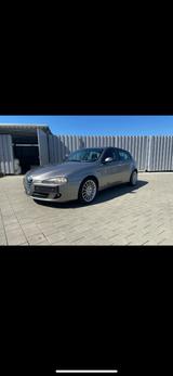 Alfa Romeo 147 1.9 JTD 16V M-Jet Sportiva Sportiva TÜV Neu  - Alfa Romeo 147: Jtd
