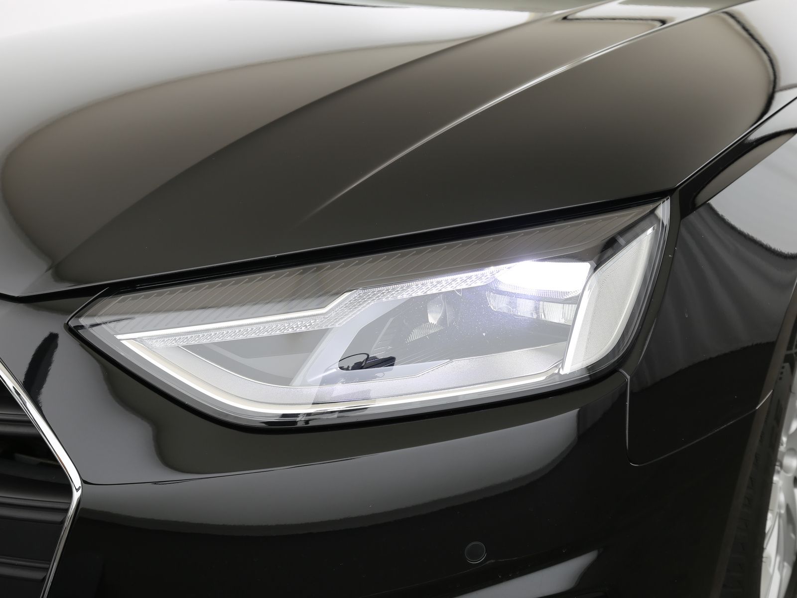 Audi A4 - Bild 19
