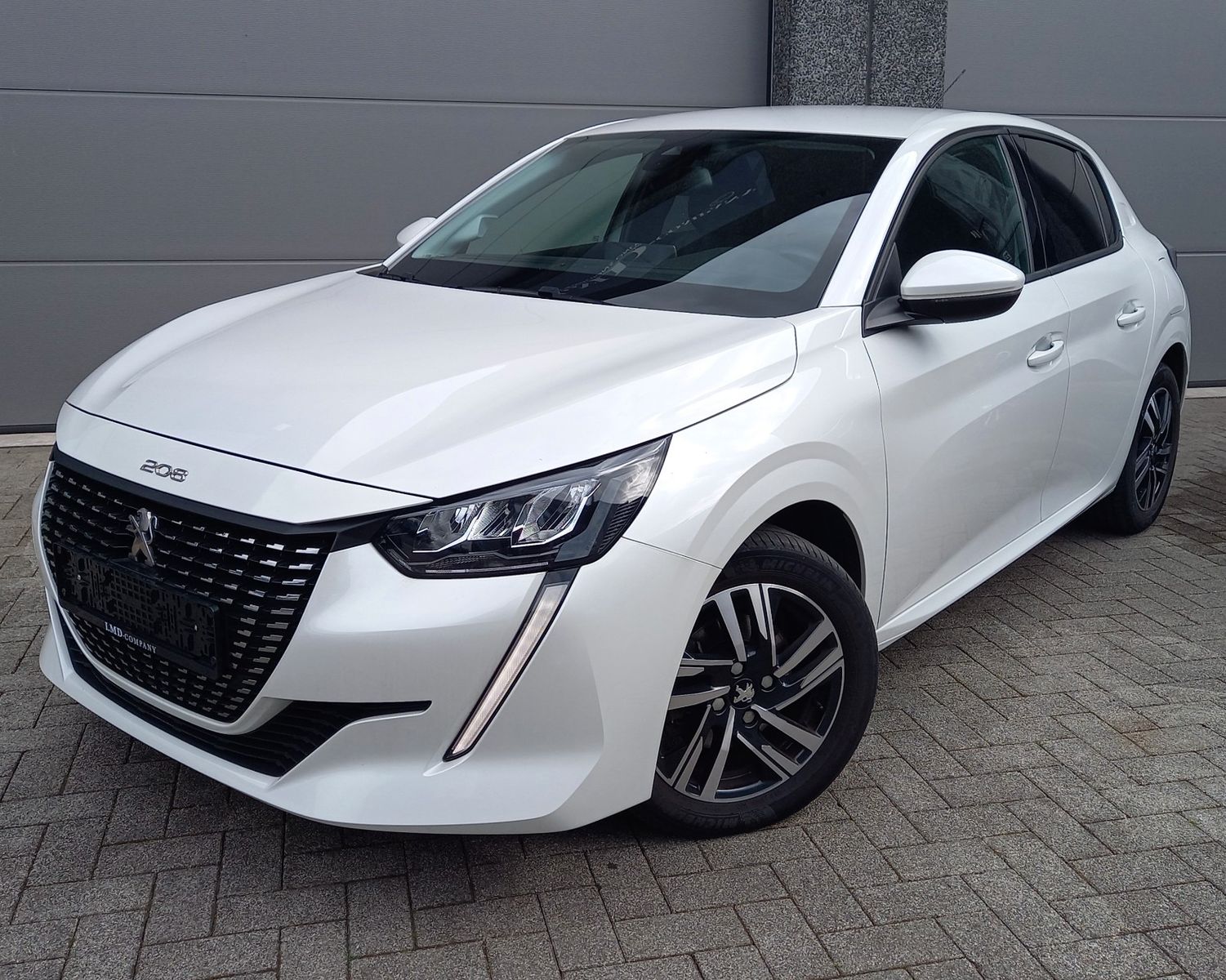 Peugeot 208 ALLURE PACK 15 BHDi 100 KAM*NAV*PDC*16