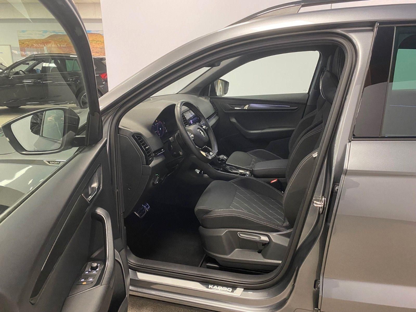 Fahrzeugabbildung SKODA Karoq 1.5 TSI DSG Sportline+NAVI+MATRIX+ACC+18"+