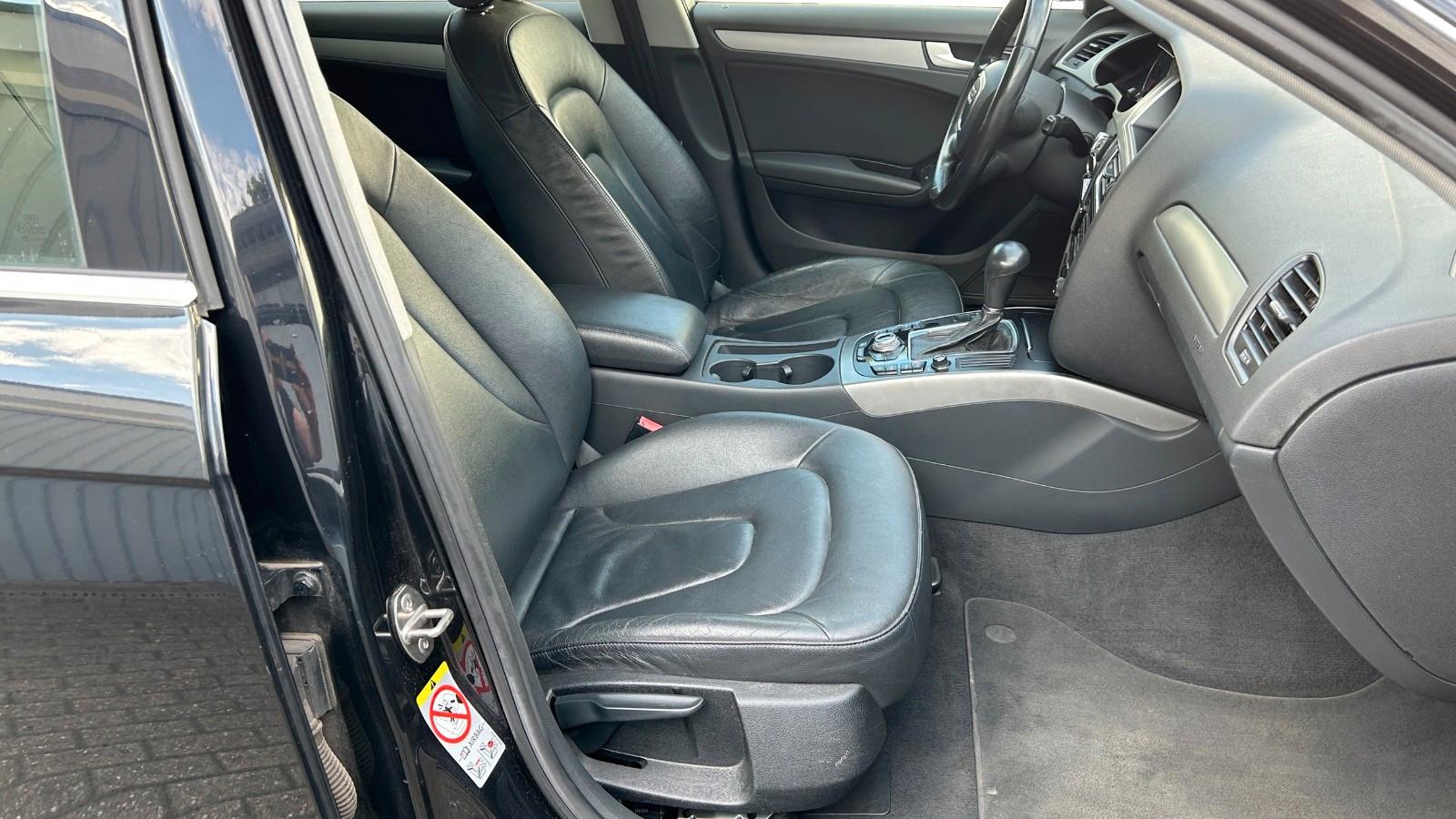 Audi A4 2009 — photo 40