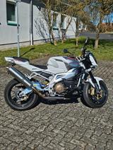 Aprilia RSV 1000 Tuono - APRILIA TUONO 1000R