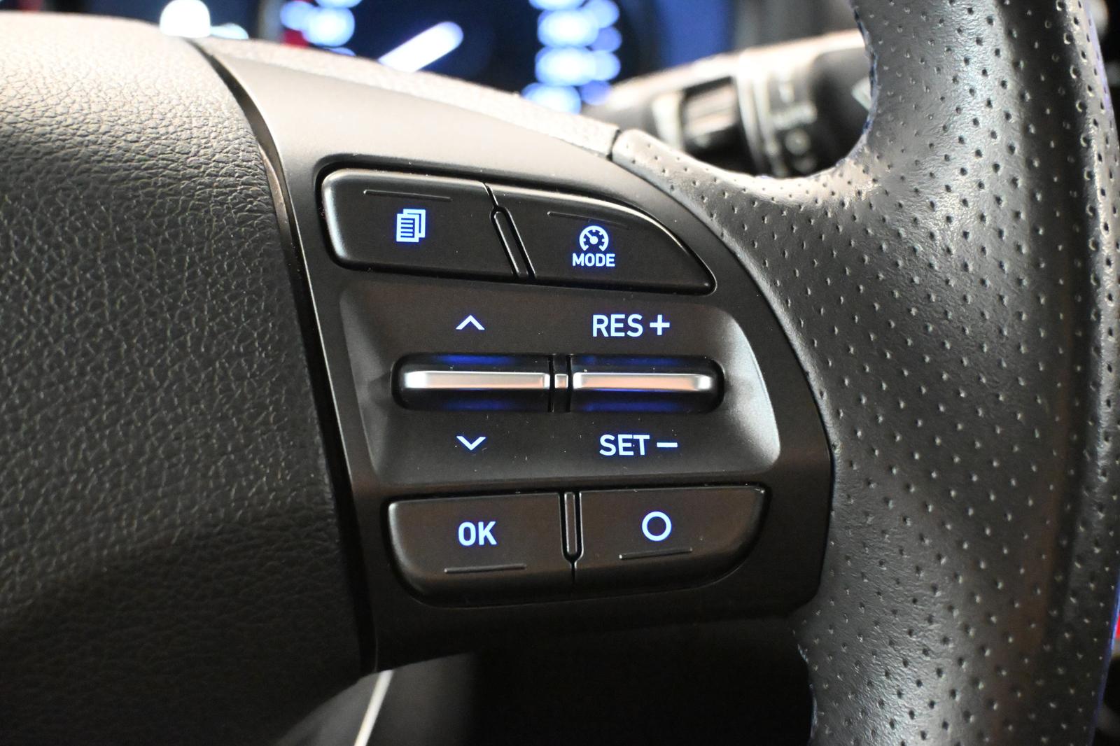 Hyundai i30 Premium *KAMERA*KESSY*LENKRADHZ*SHZ*CARPLAY