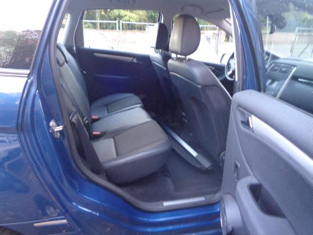 Mercedes-Benz B180 2011 — photo 7