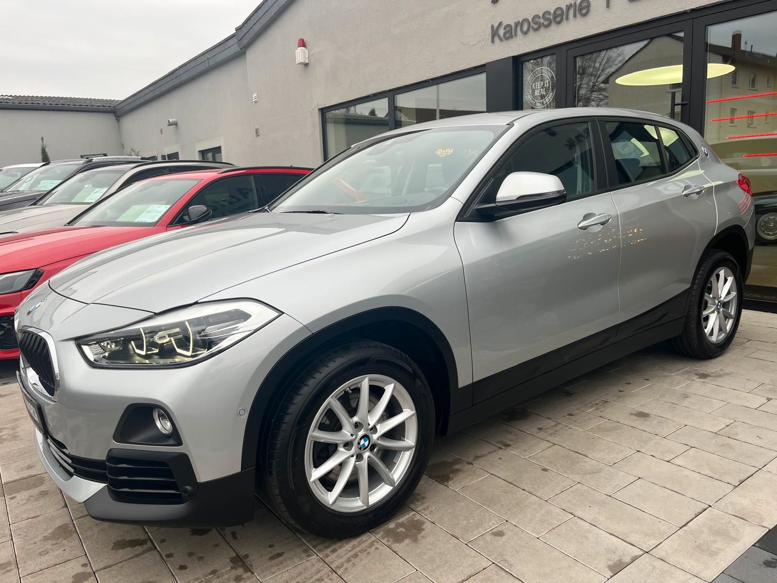 Fahrzeugabbildung BMW X2 sDrive 20 i Advantage*LED*RFK*Memory*Navi*