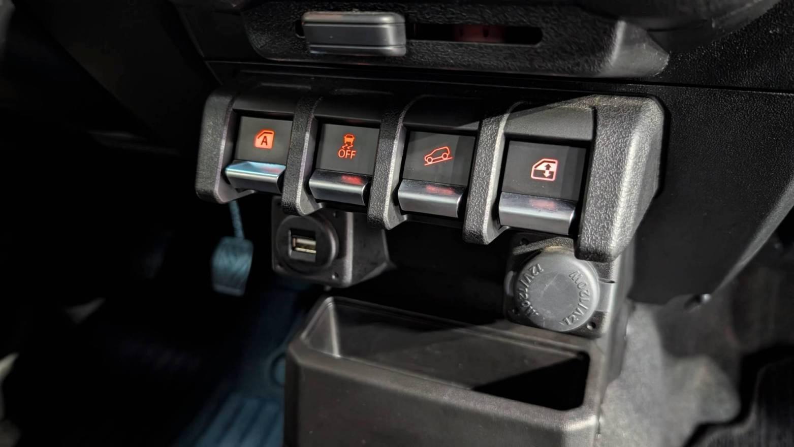 Suzuki Jimny 1,5 NFZ Comfort/WKR/SHZ/KLIMA/AHK/, миниатюра 13