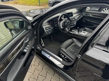 BMW 750 - 9