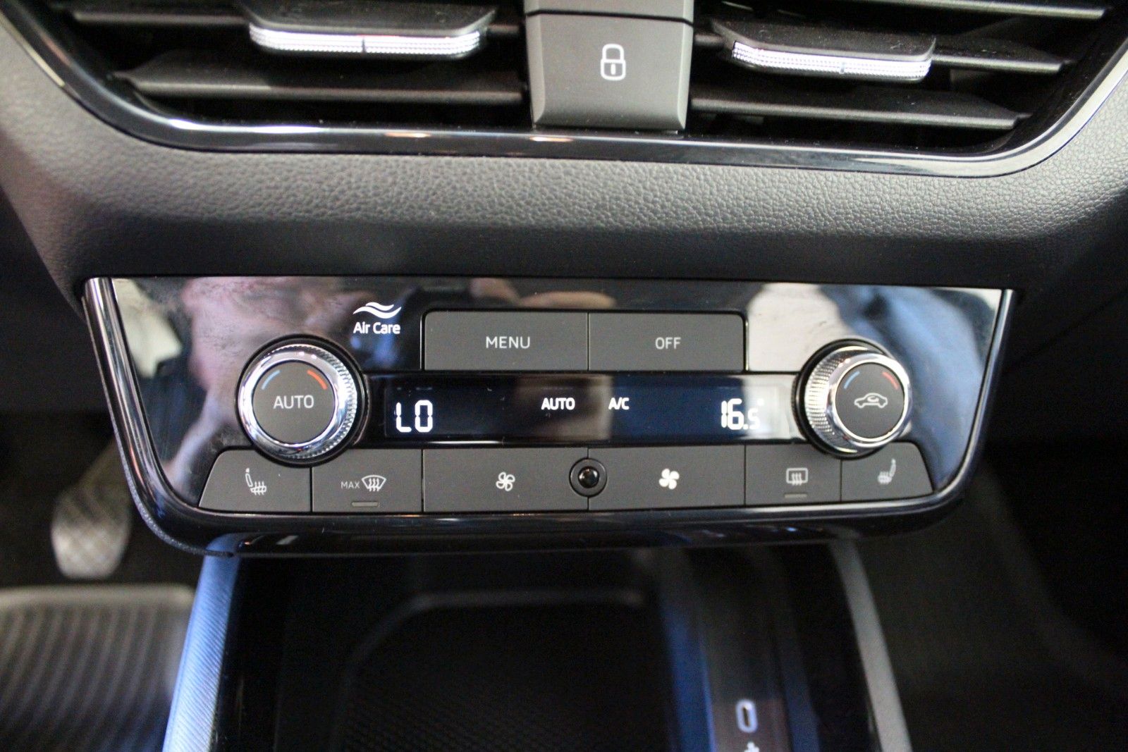 Fahrzeugabbildung SKODA Kamiq 1.0 TSI 85kW Selection *AHK schwenkbar*