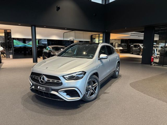 Mercedes-Benz GLA 250 4M AMG+PANO+AHK+HUD+DISTR+KEYL+TOTWKL+